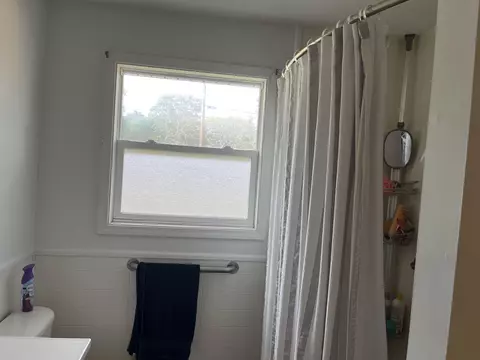 Bath - 517 Cherry, Standish, MI 48658 photo 2 of 4