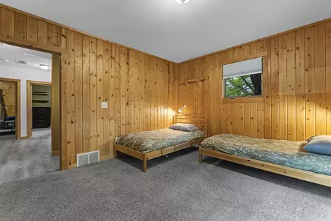 Bedroom - 525 E Oak, Leland, MI 49654 photo 5 of 10