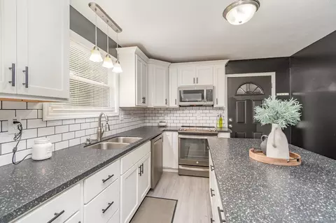 2815 N Osborn, Sumner, MI 48889 photo 6