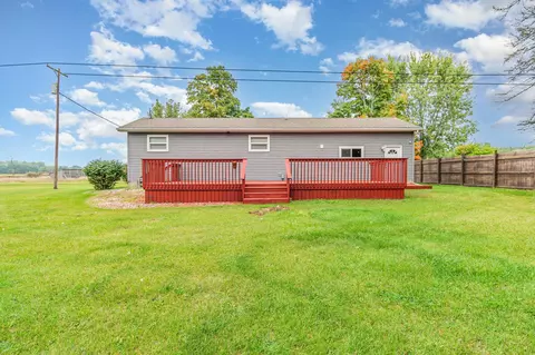 2815 N Osborn, Sumner, MI 48889 photo 2