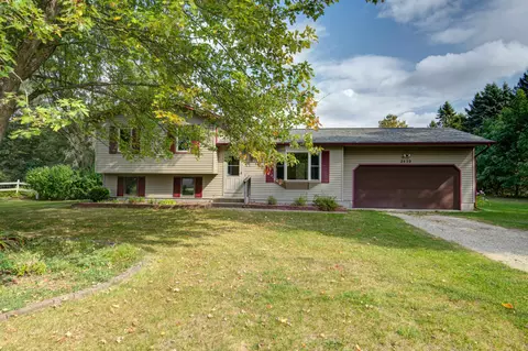 2450 W Long Lk, Traverse City, MI 49685