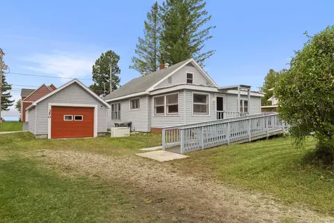 350 N Michigan, Beulah, MI 49617