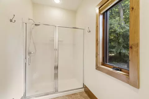 Bath - 15382 Maxey, Arcadia, MI 49613 photo 5 of 6