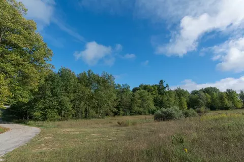 22 W Harbour, Maple City, MI 49664