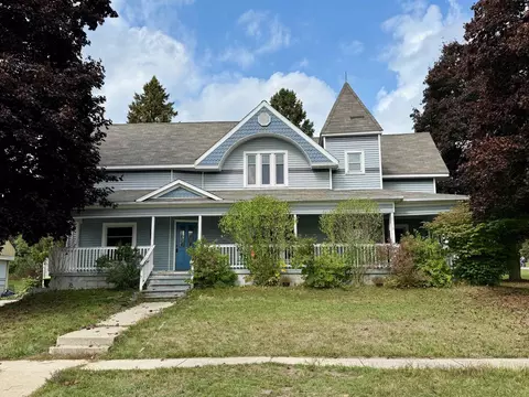 319 3rd, Marion, MI 49665