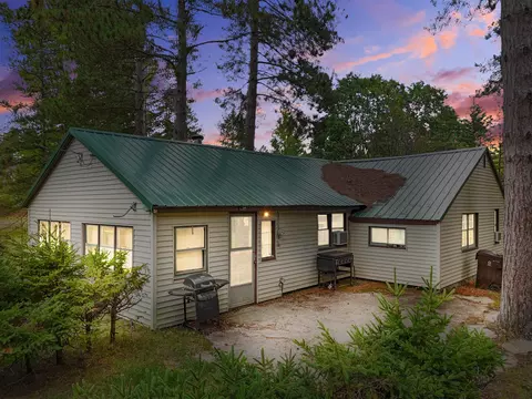 1667 E Walker, Lake City, MI 49651