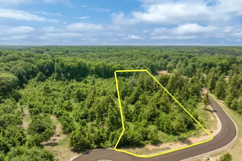 8787 Hemlock Hl #LOT : 14, Traverse City, MI 49685