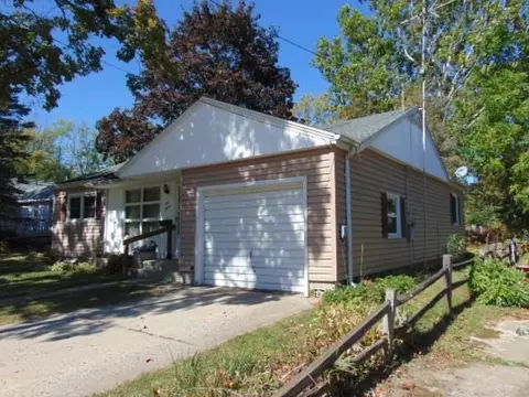 Exterior - 415 E South, Ithaca, MI 48847 photo 2 of 2