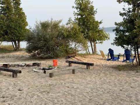 Arbutus, Beulah, MI 49617 photo 2