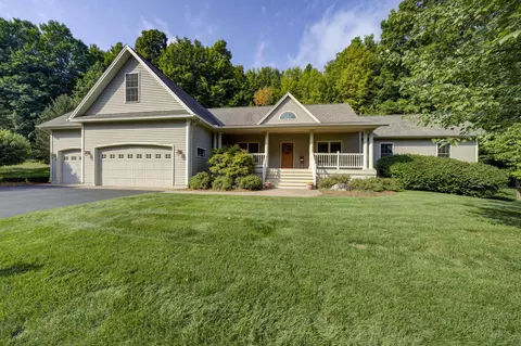 213 Wooded Vly, Traverse City, MI 49696