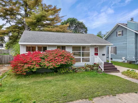 712 Lincoln, Cadillac, MI 49601