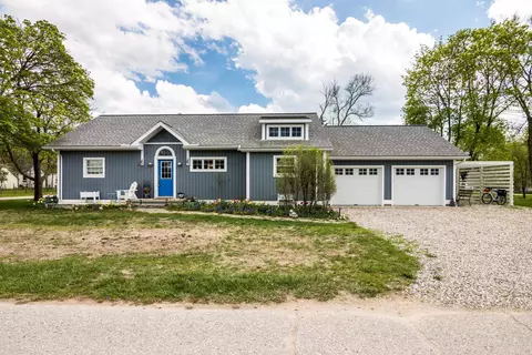 203 W 2nd, Elk Rapids, MI 49629