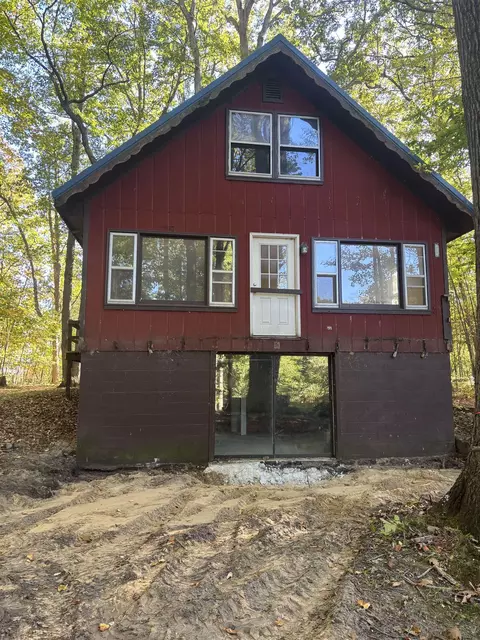 1030 Monterrey, Weidman, MI 48893