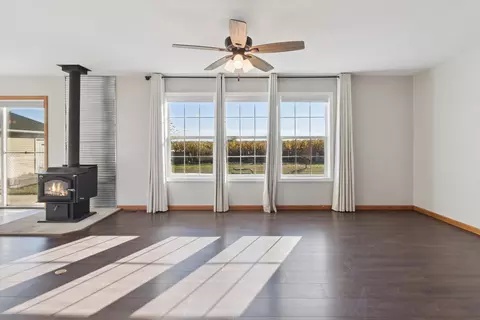 Living - 9028 E Jefferson, Wheeler, MI 48662 photo 2 of 5