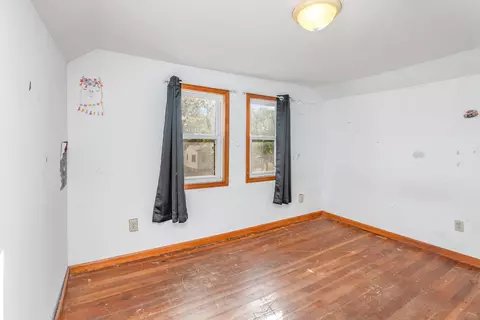 Bedroom - 112 Windsor, Alma, MI 48801 photo 4 of 4