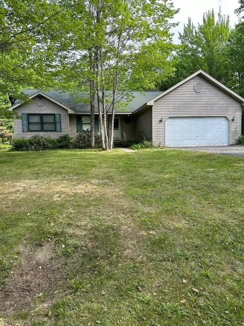 1959 Dean Dr NW, Kalkaska, MI 49646