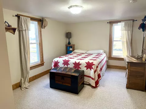 Bedroom - 4651 S Begole, Ithaca, MI 48847 photo 6 of 7