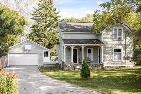3509 S S Ctr, Suttons Bay, MI 49682