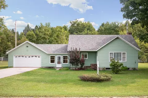 10981 S Tower, Maple City, MI 49664