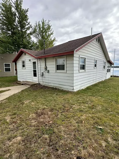 11782 E State, Fife Lake, MI 49633