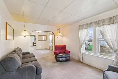 Living - 804 Hannah, Alma, MI 48801 photo 1 of 3