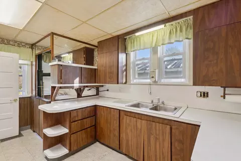 Kitchen - 804 Hannah, Alma, MI 48801 photo 4 of 5