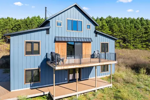 2528 N Setterbo, Suttons Bay, MI 49682