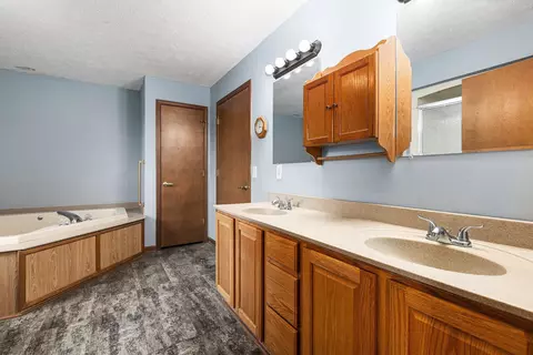 11355 N Us-31 N, Charlevoix, MI 49720 photo 17