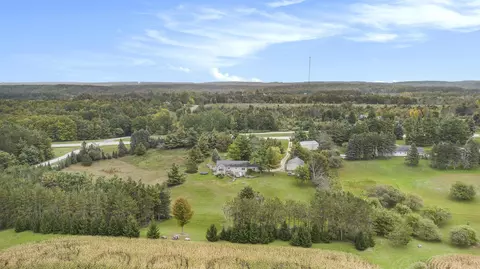 11355 N Us-31 N, Charlevoix, MI 49720 photo 2