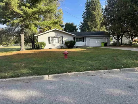 319 Forest, Clare, MI 48617