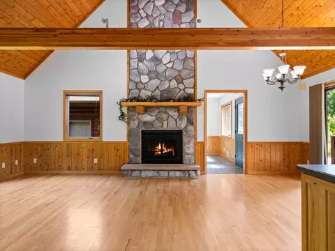 Living - 7277 Lautner, Williamsburg, MI 49690 photo 4 of 5