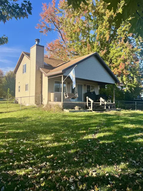 10653 Maple, Riverdale, MI 48877