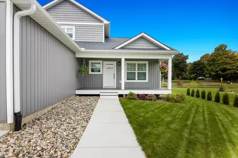 4712 Owl Vw, Traverse City, MI 49685