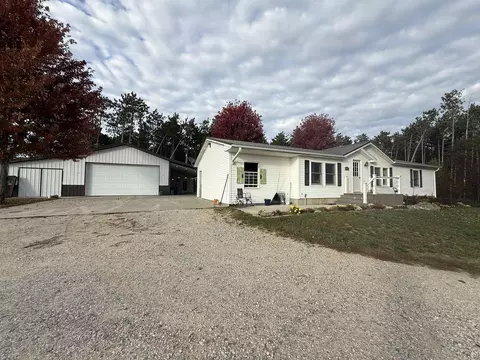 521 E Stoney Cors, Mcbain, MI 49657