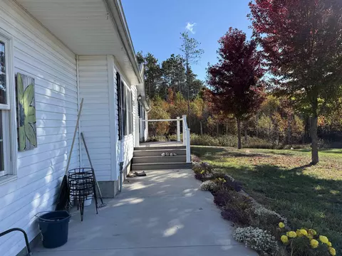 521 E Stoney Cors, Mcbain, MI 49657 photo 3