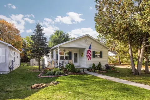 828 Baldwin, Traverse City, MI 49686