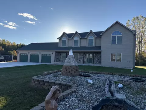 99 N Alamando, Shepherd, MI 48883