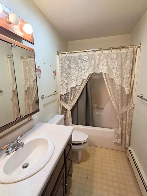 Bath - 239 E Smt, Breckenridge, MI 48615 photo 1 of 3