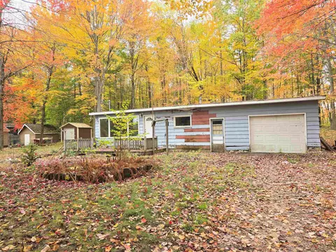 123 Akron, Cadillac, MI 49601