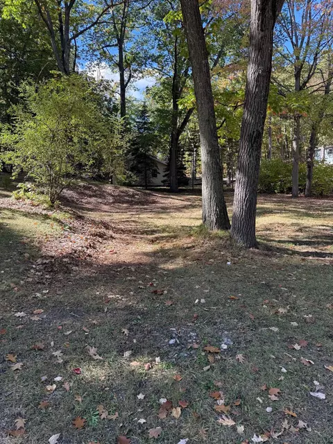 1779 W Higgins Lk, Roscommon, MI 48653