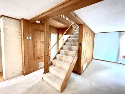 Entry Way - 9067 E Lincoln, Cedar, MI 49621 photo 2 of 2