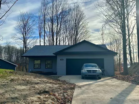 1009 Birmley Ests, Traverse City, MI 49696
