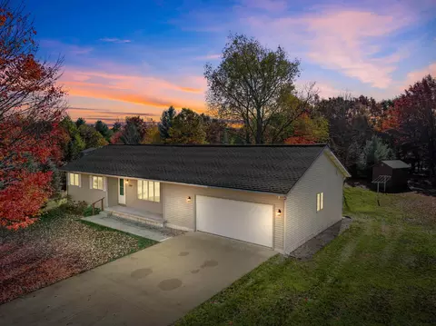 5221 S Riverview, Lake City, MI 49651