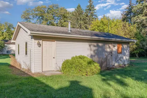 Exterior - 5219 E Broadway, Mount Pleasant, MI 48858 photo 3 of 6