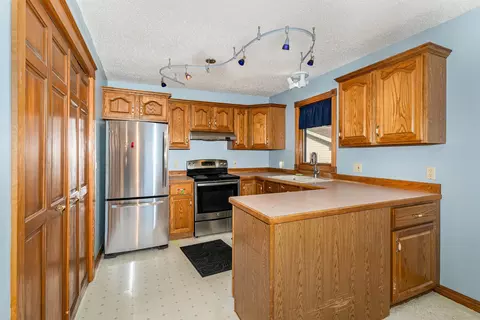 Kitchen - 5219 E Broadway, Mount Pleasant, MI 48858 photo 1 of 2