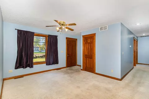 Living - 5219 E Broadway, Mount Pleasant, MI 48858 photo 1 of 4