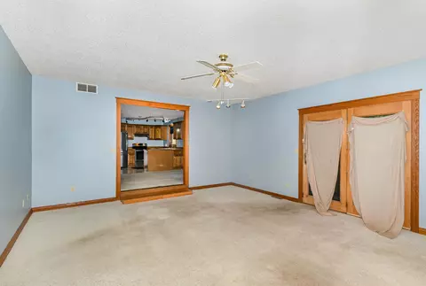 Living - 5219 E Broadway, Mount Pleasant, MI 48858 photo 4 of 4