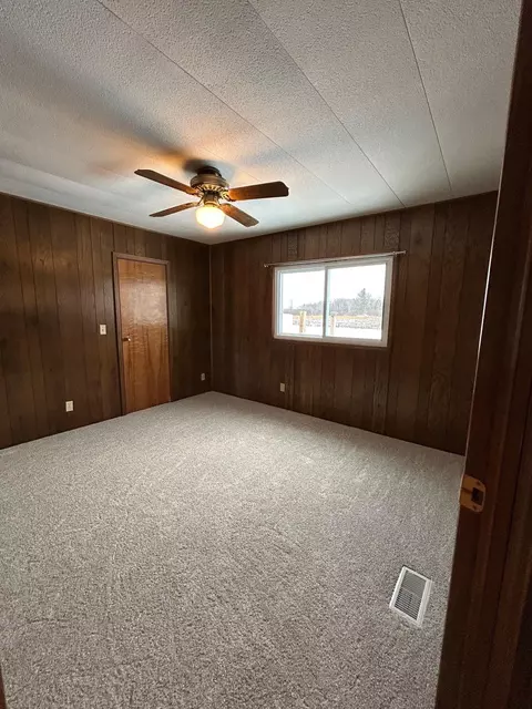 Bedroom - 5614 Cavender, Shepherd, MI 48883 photo 4 of 5