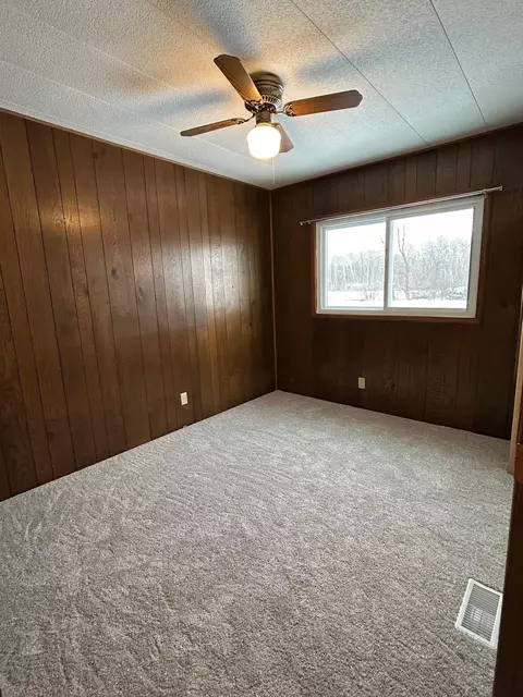 Bedroom - 5614 Cavender, Shepherd, MI 48883 photo 1 of 5