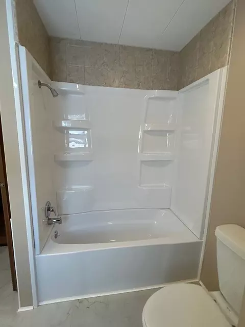 Bath - 5614 Cavender, Shepherd, MI 48883 photo 3 of 5